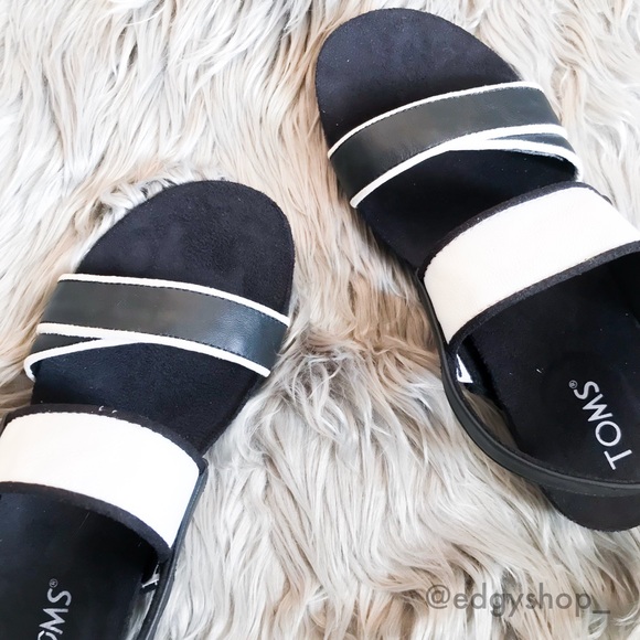 [toms] leather tierra sandal - Picture 2 of 7